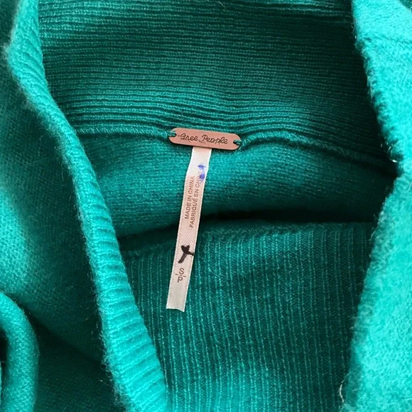 Free People‎ Cashmere Mock Neck Sweater - Picture 4 of 5